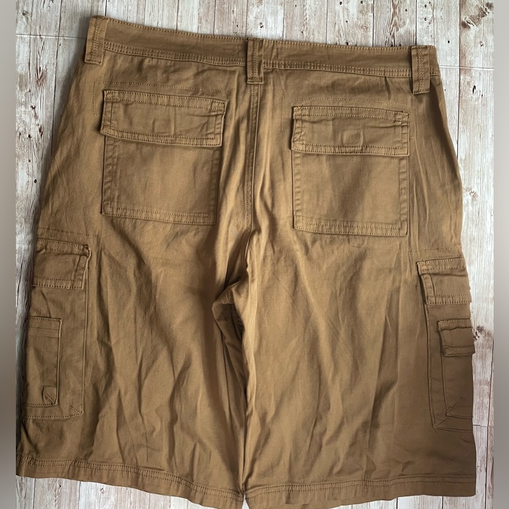 Modern Culture Men's Cargo Shorts with Belt 36W Dark Khaki - Picture 13 of 16